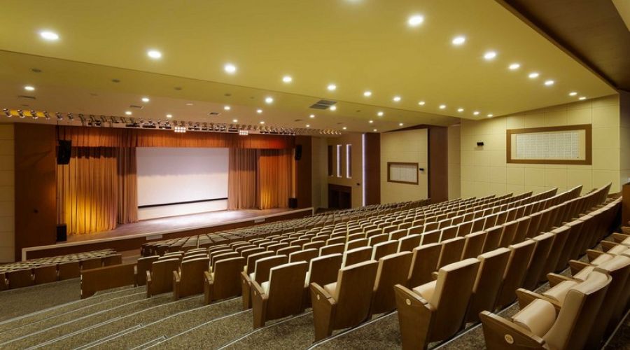 Киноконцертный зал "Ренессанс", 769 м²